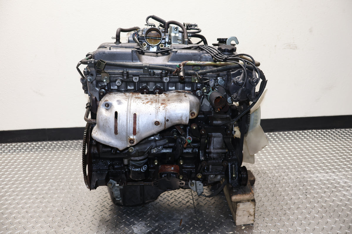 1995 - 1996 Toyota Tacoma / 4Runner / T100 JDM 3RZ-FE 2.7L Inline-4 DOHC Distributor Type Engine