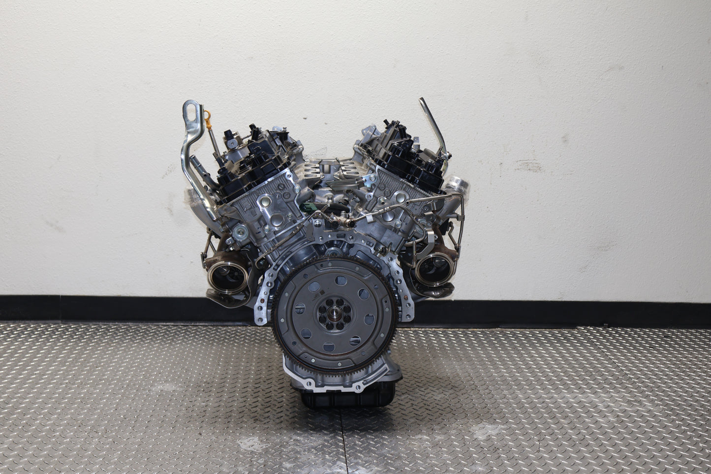 Brand New OEM JDM VR35DDTT 0-Mile V6 Twin Turbo Engine | Infiniti QX80 2016-2024
