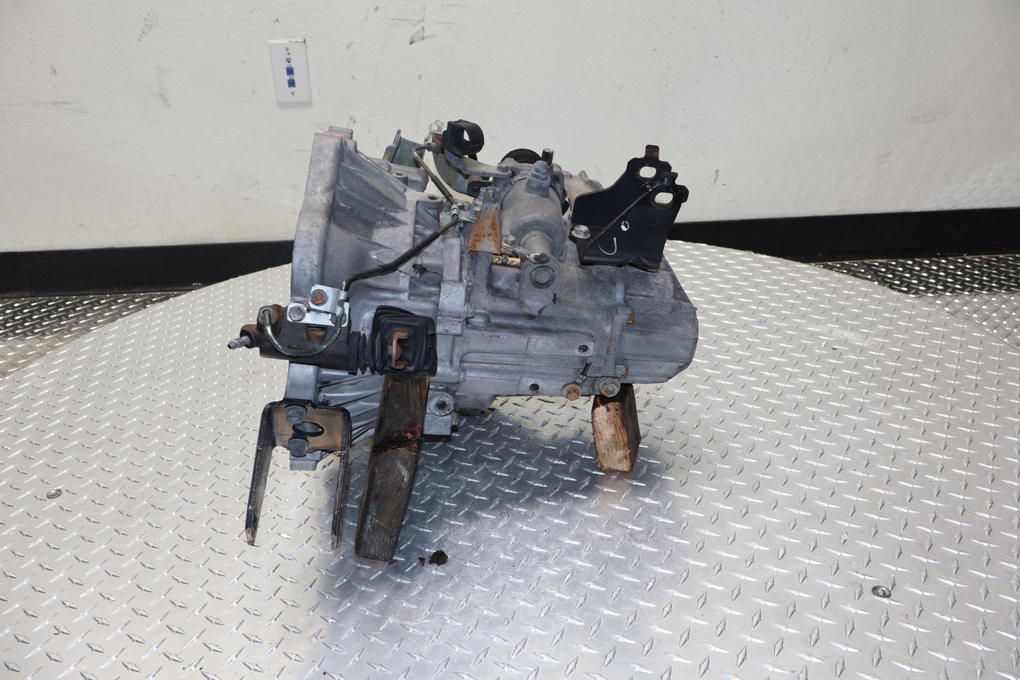 2005 - 2006 Toyota Corolla XRS JDM 2ZZ-GE | 1.8L 6 Speed Manual Transmission