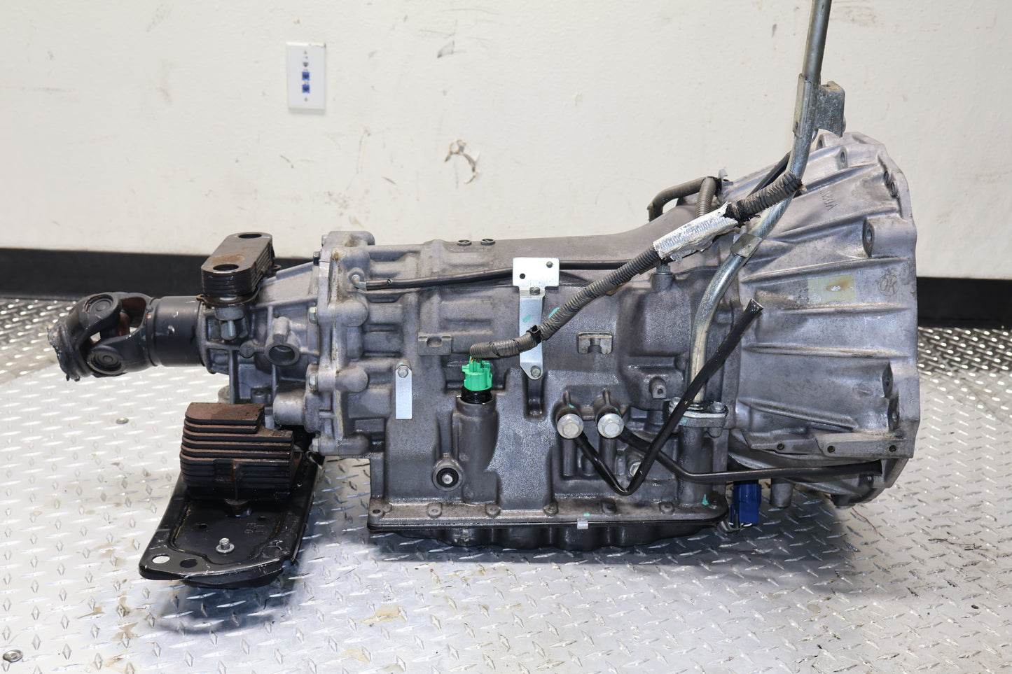 JDM 2003–2006 Infiniti G35 Nissan 350Z Automatic RWD Transmission – VQ35DE