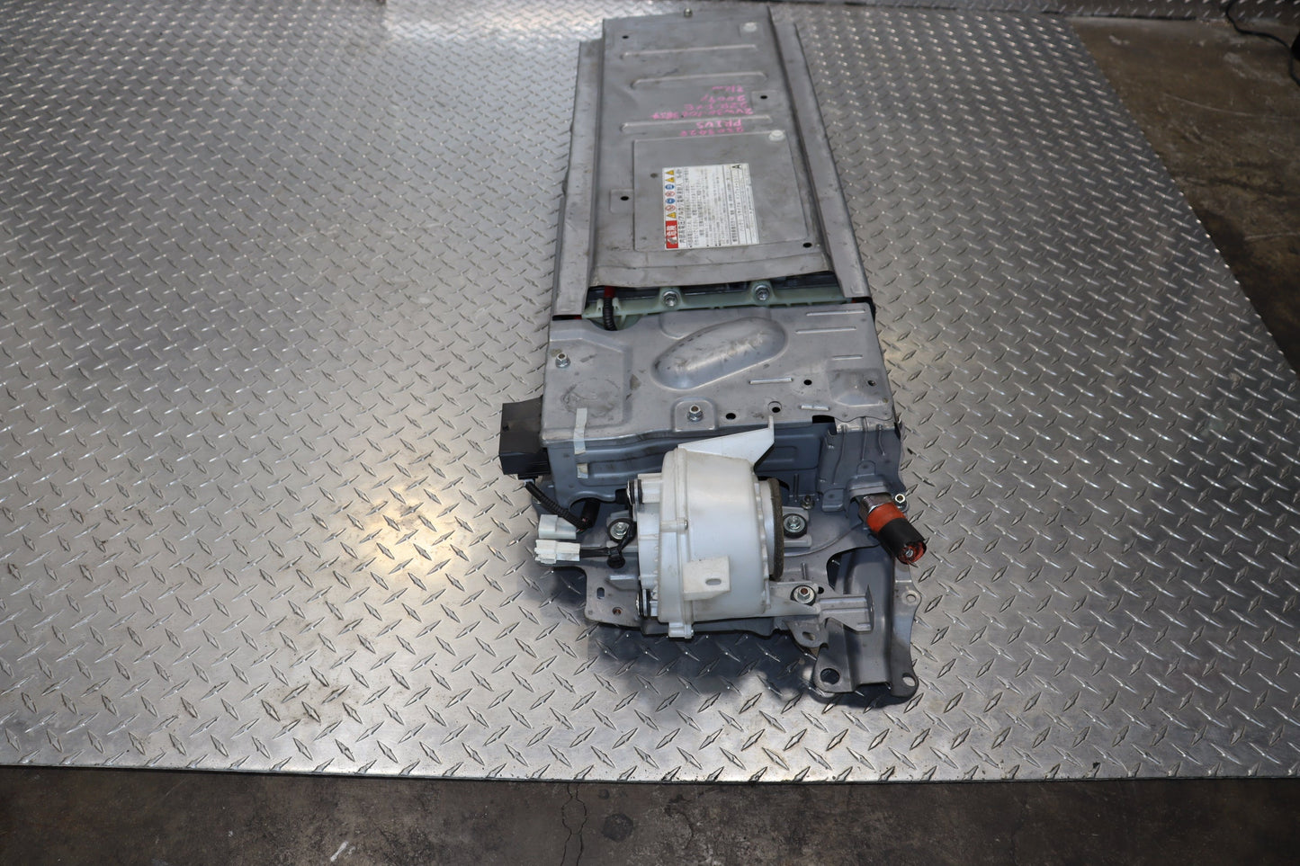2010-2015 TOYOTA PRIUS HYBRID BATTERY JDM