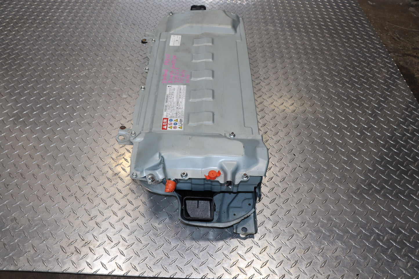 2010-2015 TOYOTA PRIUS HYBRID BATTERY JDM