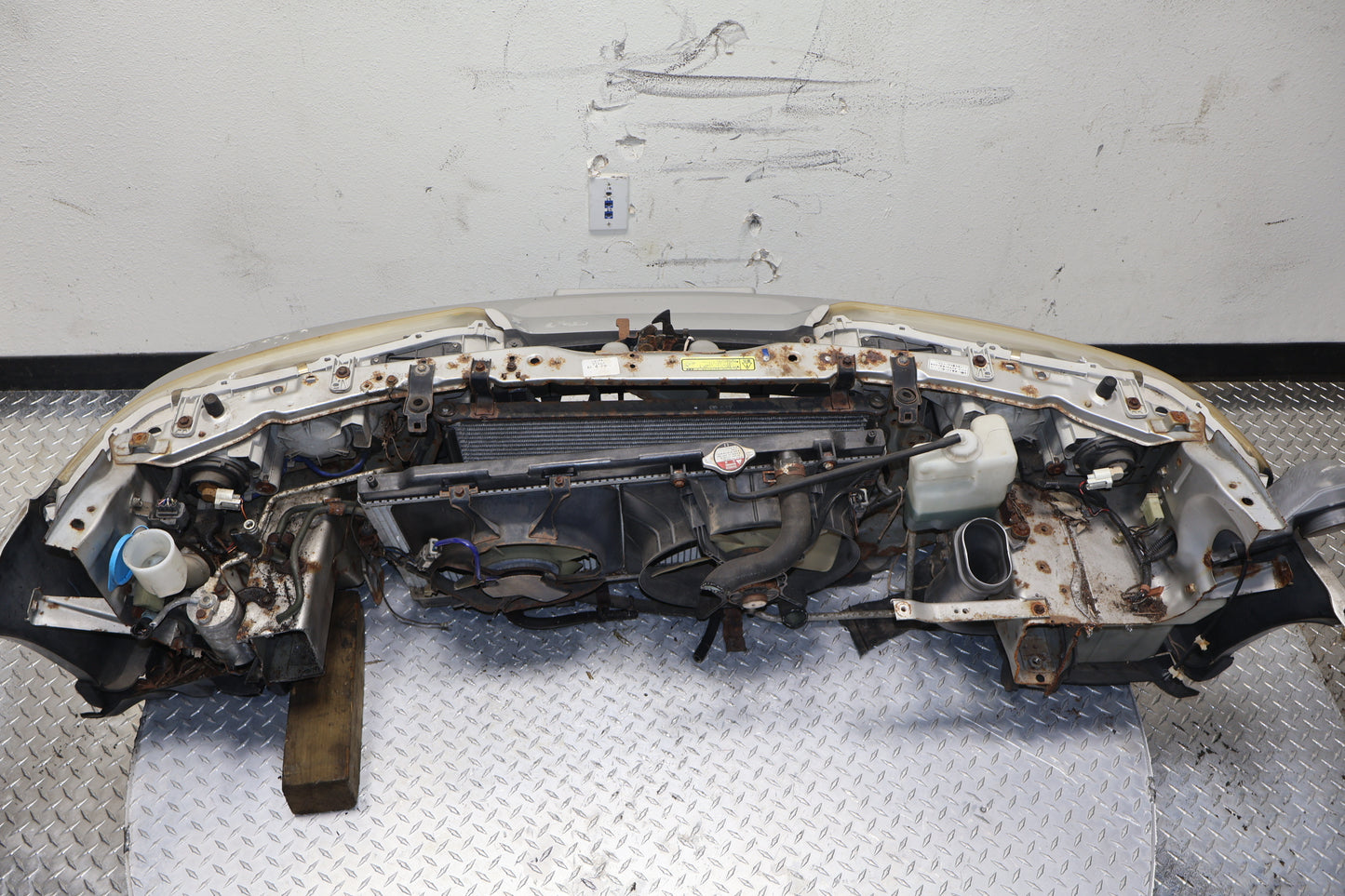 1996-2001 Honda/Acura Integra DC2/DB8 JDM Complete Front-End Nose Cut Assembly